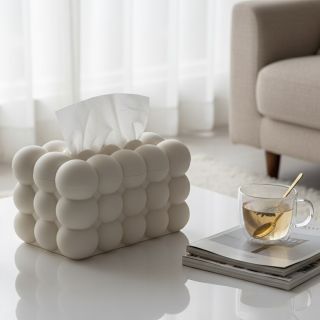 Dnes tu mám pro vás něco speciálního. A to dózu na kapesníky Pure. Kousek, který vznikal pomalu, s péčí, a je to zároveň...